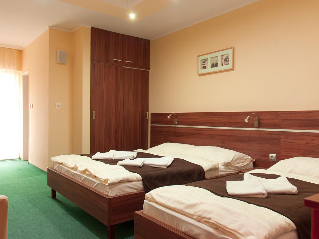 Penzion Fortune Dunajska Streda Room photo